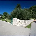 شقة Fedra